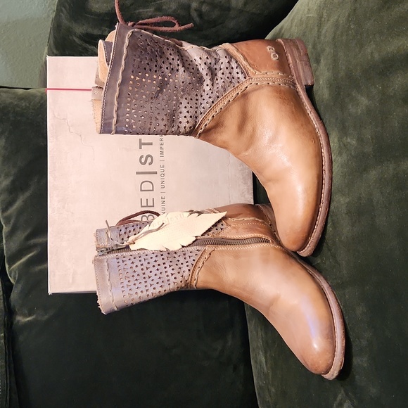 BEDSTU, tan rustic taupe rustic, 8.5 - Picture 1 of 5